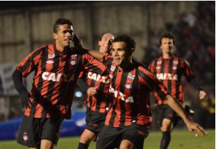 Atlético-PR 3 x 0 Palmeiras – Aqui é primeira divisão, Verdão!