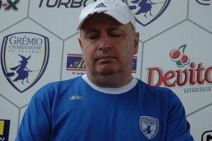 Velo Clube completa 103 anos e anuncia Carlos Rossi como novo técnico