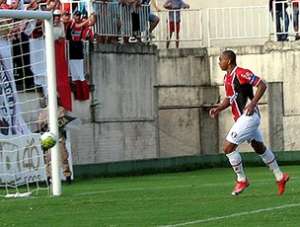 Lanterna do Brasileirão, Náutico sonda goleador da Série B