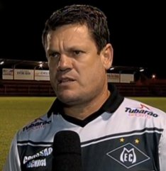 Sondado por clubes, Ito Roque só pensa em levar o Mixto à Série C