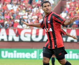 SELEÇÃO FI é formada por artilheiro do BRASILEIRÃO e mais dez