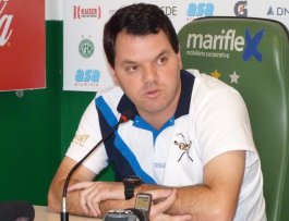 Série C: Após primeira derrota, técnico do Guarani dispara contra arbitragem