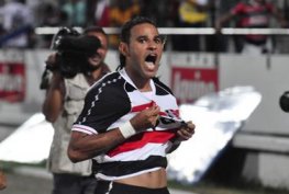 Série C: Técnico barra atacante Dênis Marques no Santa Cruz