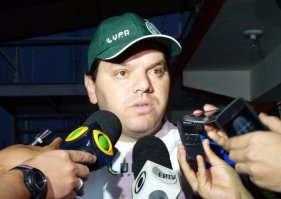 Série C: Técnico do Guarani rebate críticas de zagueiro: ‘foi ridículo aqui’