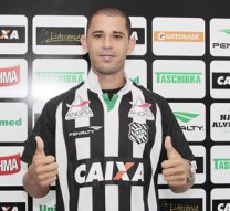 Série B: Figueirense apresenta volante que estava no Sport