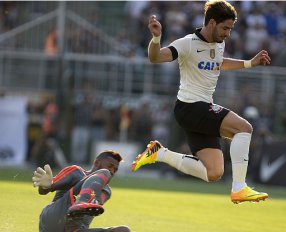 Felipão confirma corte de Fred da Seleção e chama atacante do Timão