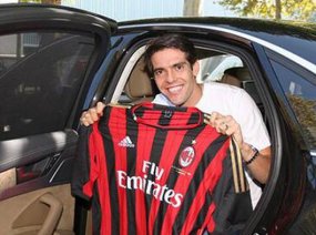 Italiano: Kaká será apresentado quinta no Milan e reestreia dia 15