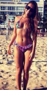 Filha de Renato Gaúcho dá show em trote e dança funk até o chão. Assista!