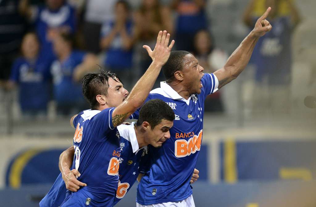 BRASILEIRÃO: Cruzeiro tenta se isolar e Ponte tem confronto direto com a Lusa