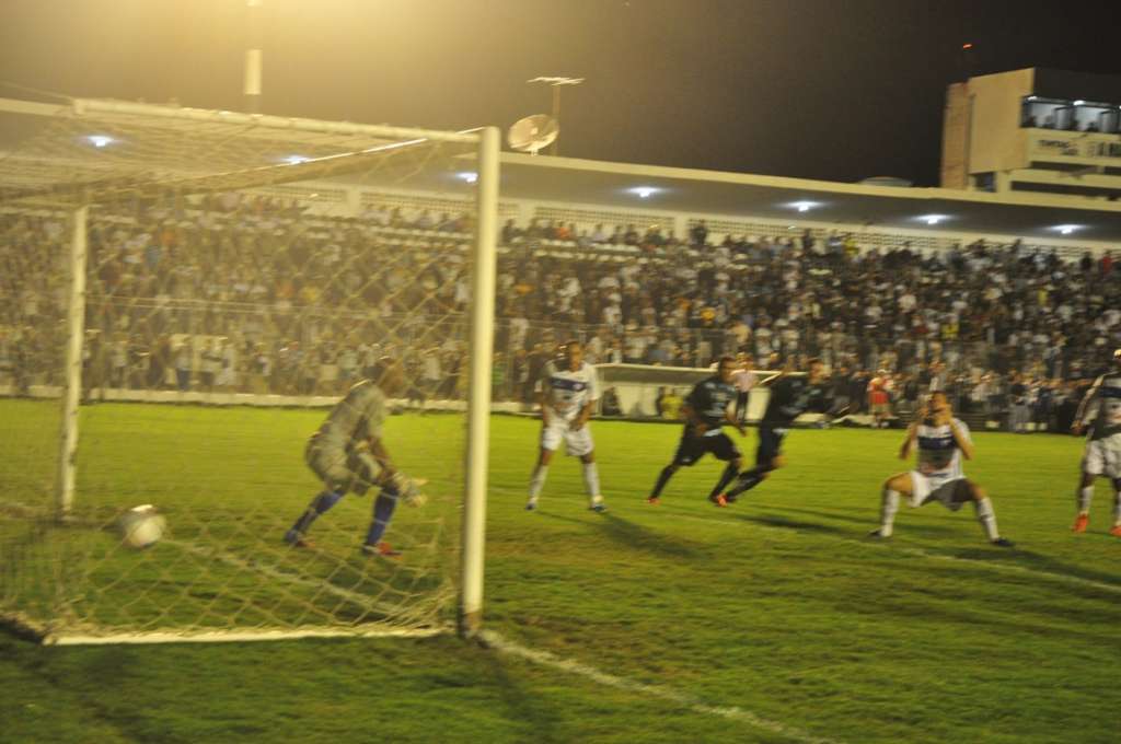 Treze x Baraúnas – Duelo para afrouxar a corda no pescoço