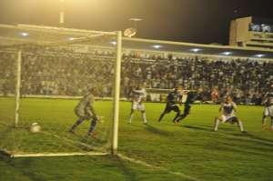 Treze x Baraúnas - Duelo para afrouxar a corda no pescoço