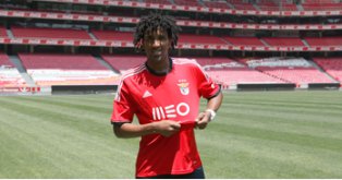 Mal no Benfica, ex-São Paulo fica fora da Liga dos Campeões