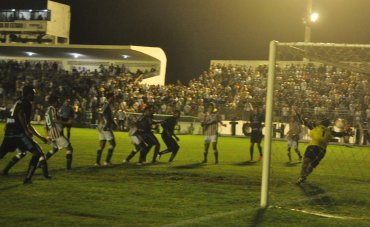 Treze 1 x 0 Baraúnas – Gol no finalzinho tira o Galo do Z3!