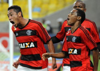 Flamengo 2 x 1 Vitória – “Brocador” brilha e Mengão volta a vencer!