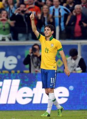 Amistosos: Meia sofre lesão durante treino da seleção em Brasília