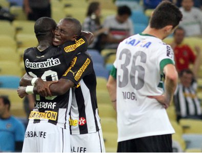 Botafogo 3 x 1 Coritiba – Com golaço de novo “Vitinho”, Fogão vence no Maraca
