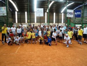 CBT realiza Festival/Torneio do Programa Jogue Tênis nas Escolas neste domingo