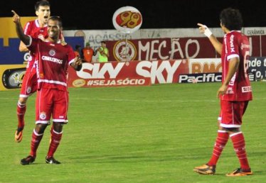 América-RN 2 x 0 Figueirense – Sim, Mecão está fora da zona do rebaixamento!