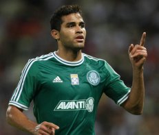 SÉRIE B: Palmeiras retoma liderança e Paraná mostra força dentro do G4