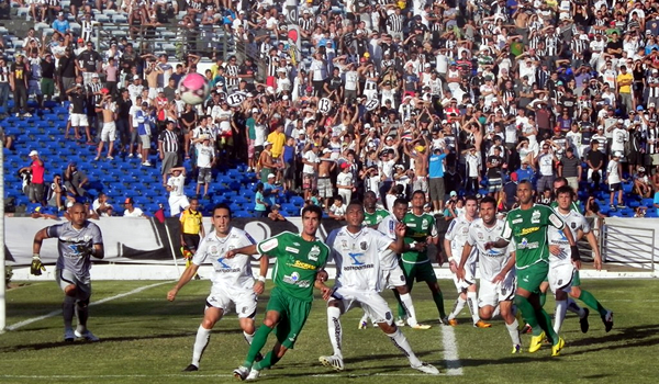 SÉRIE C: Em dia de poucos gols, Guarani segue líder e Fortaleza reassume a ponta