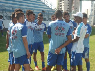 Marília anuncia zagueiro com passagens por Red Bull e Paulista