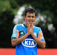 Série B: Emocionado, atacante do Palmeiras comemora convocação para a Seleção