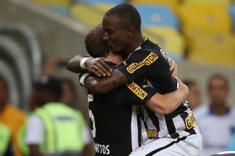 Botafogo 1 x 0 Corinthians – Fogão vence no fim para delírio do Maraca!
