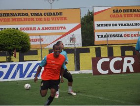 Copa Paulista: De volta ao time, atacante do São Bernardo exalta treinador