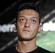 Inglês: Meia reitera desejo de ‘provar seu valor’ no Arsenal