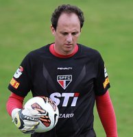 Na reestreia de Muricy, capitão exalta ex-treinador