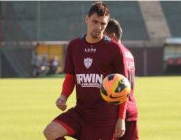 Dúvida contra o Flu, meia comenta nova função na Portuguesa