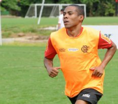 Ex-seleção deve ser julgado por forçar cartão no Flamengo