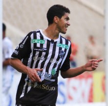 Com 26 gols em 2013, Magno Alves é o principal goleador do País