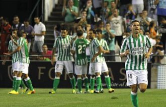 ESPANHOL: Betis vence Valencia e deixa a zona de rebaixamento