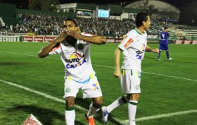 Seleção FI tem “magnata”, artilheiro da SÉRIE B e técnico milagreiro