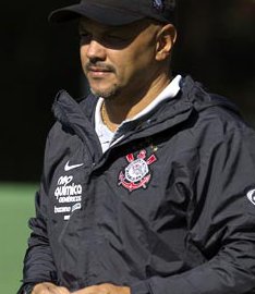 Campeão da Libertadores pelo Corinthians retoma a carreira de técnico