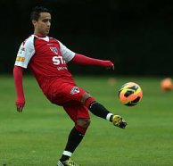 Meia celebra volta ao time e projeta dupla com Ganso