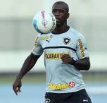 ‘Não é decisão, tem 16 jogos depois’, avisa Seedorf