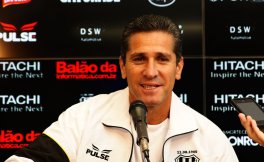 “Está zerada a situação com o Rildo”, declara técnico da Ponte após vitória