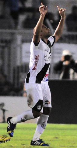 Blog do Ari: Saiu o nó da garganta do pontepretano, mas o time precisa melhorar