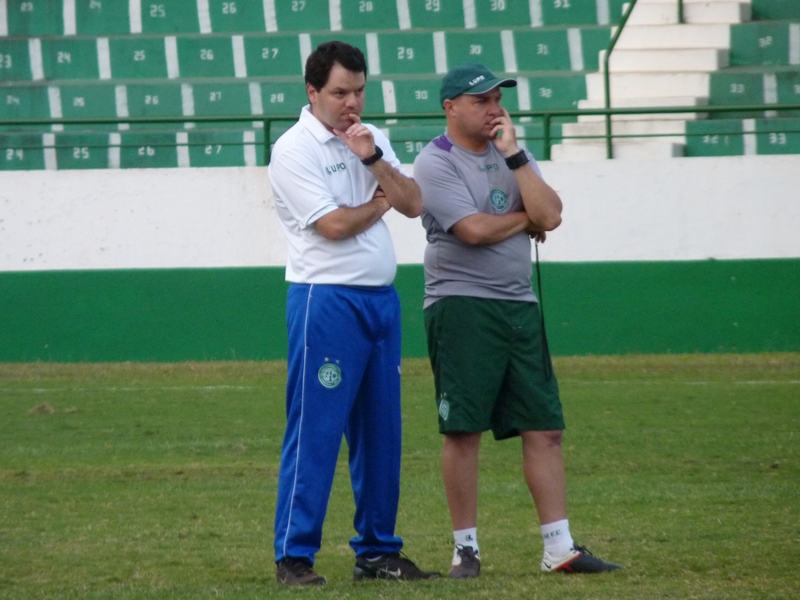 Série C: Com duas mudanças, Guarani treina a tarde e viaja para o Rio
