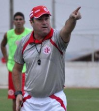 Em alta, técnico de time da Série B entra na mira do Criciúma