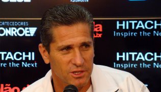 “Saiu um peso do tamanho do Moisés Lucarelli”, desabafa técnico da Ponte