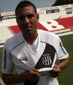 Ponte Preta devolve meia ao Corinthians e goleiro deve ser o próximo