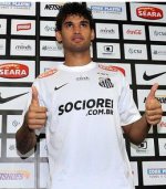 Claudinei Oliveira busca substituto para desfalques no meio-campo