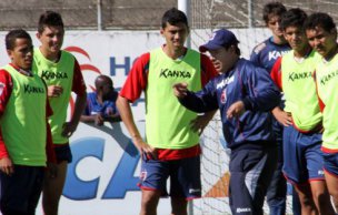 Série B: Com DM lotado, treinador tem problemas para escalar o Paraná