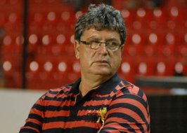 Série B: Falta de finalizações preocupa treinador do Sport