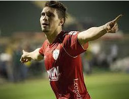 Após goleada, meia da Portuguesa dedica gol à esposa grávida