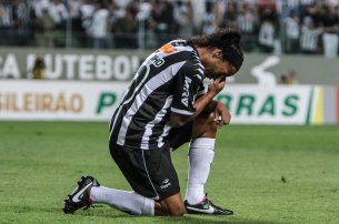 Herói da Libertadores não treina no Atlético-MG