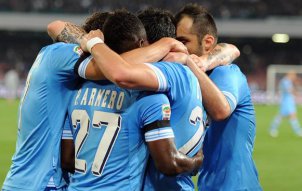 ITALIANO: Em Milão, Napoli bate o Milan e segue 100%